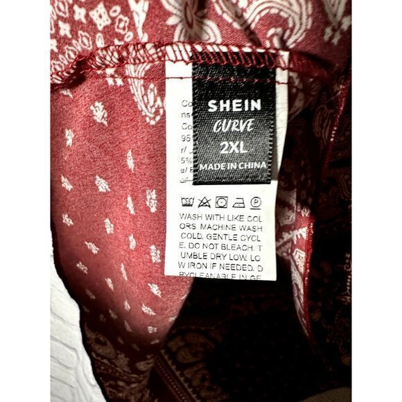 SHEIN LADIES PAISLEY PRINT RED AND WHITE STRAPLESS TOP (2XL) NEVER WORN, NEW G-2 - Picture 3 of 4